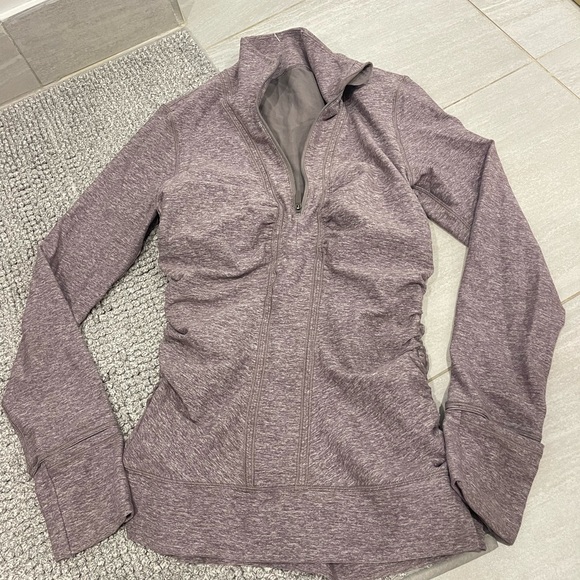 Lululemon Cypress Kiss 1/2 Zip
Heathered Lunar Rock size 6 - Picture 6 of 8